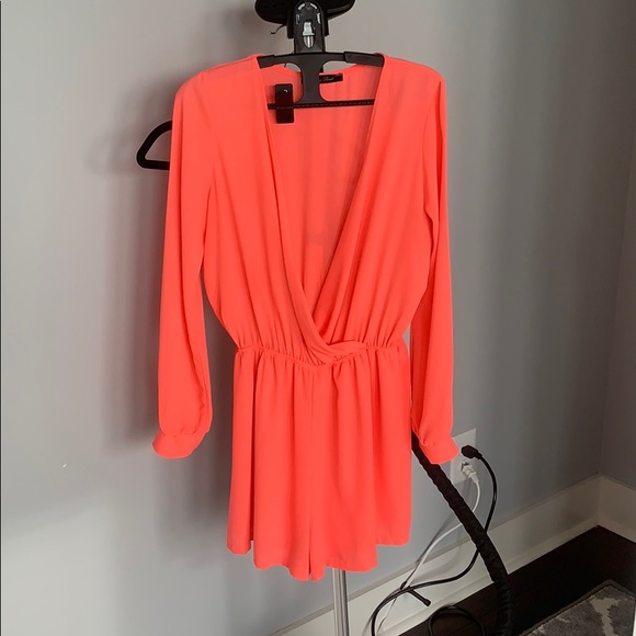 Neon pink romper - Picture 2 of 6